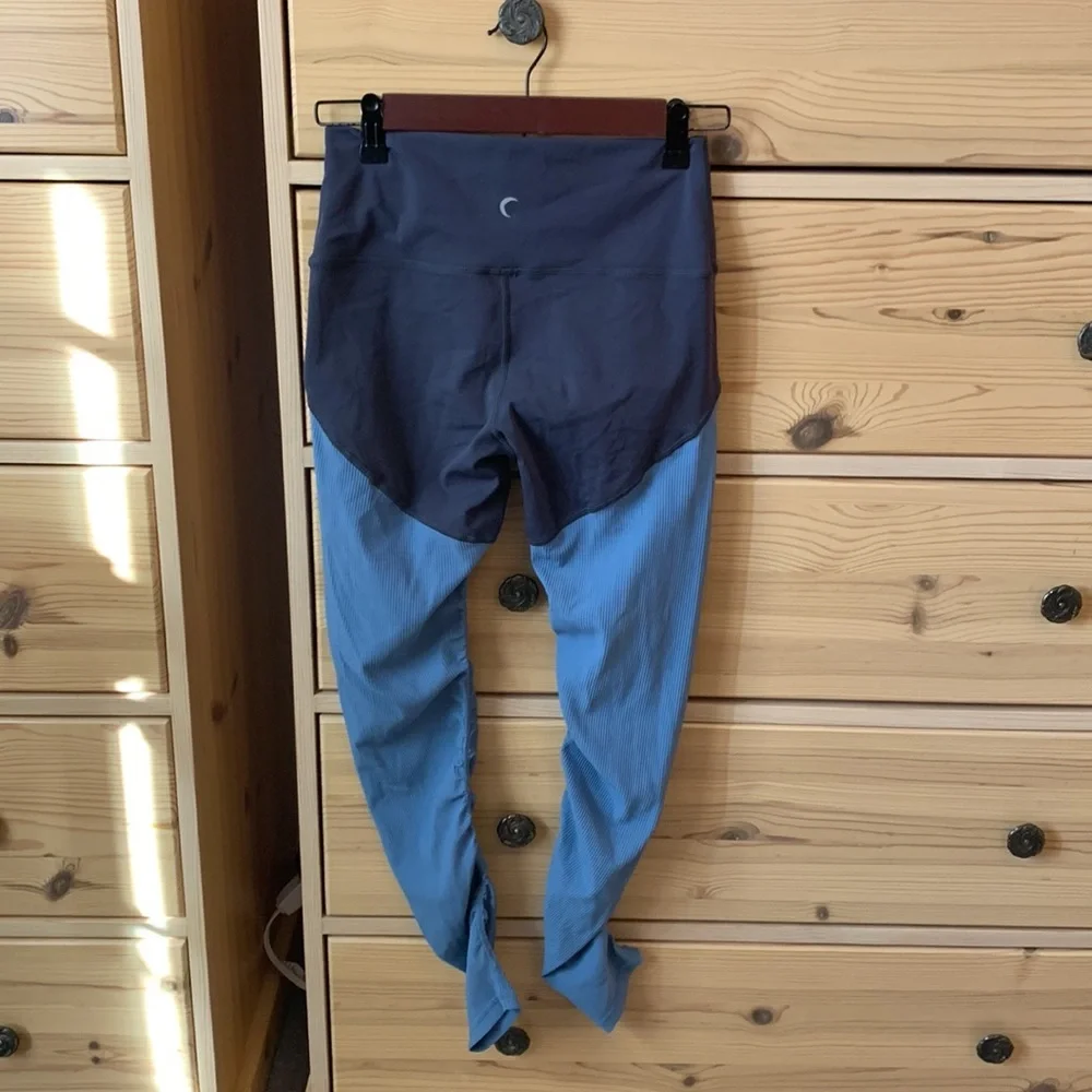 Zyia Storm Parallel Luxe High Waist Ribbed Ruched Colorblock Leggings Size 4